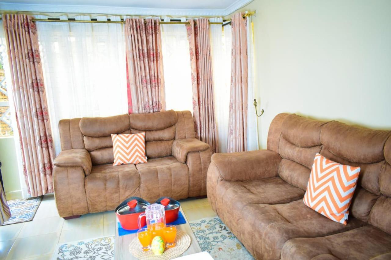 Cozy 2 Bedroom In A Family Home Nakuru Buitenkant foto